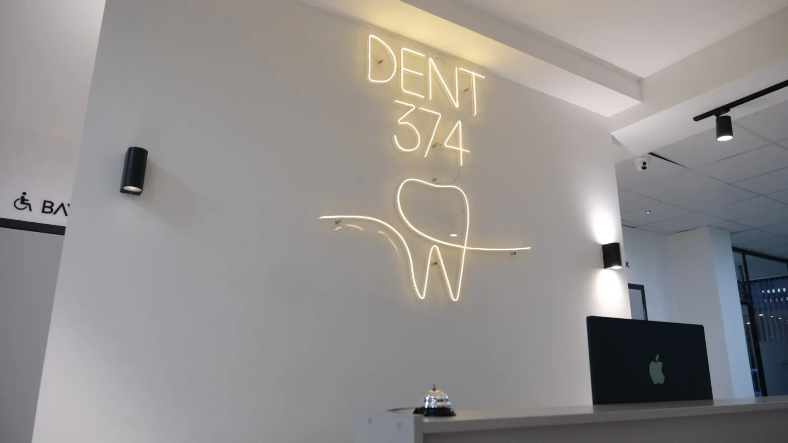 Düzce · neon logo